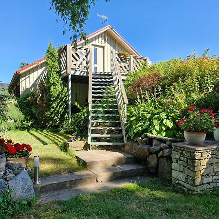 Piibelehe Guest Accommodation Kuressaare Exteriör bild
