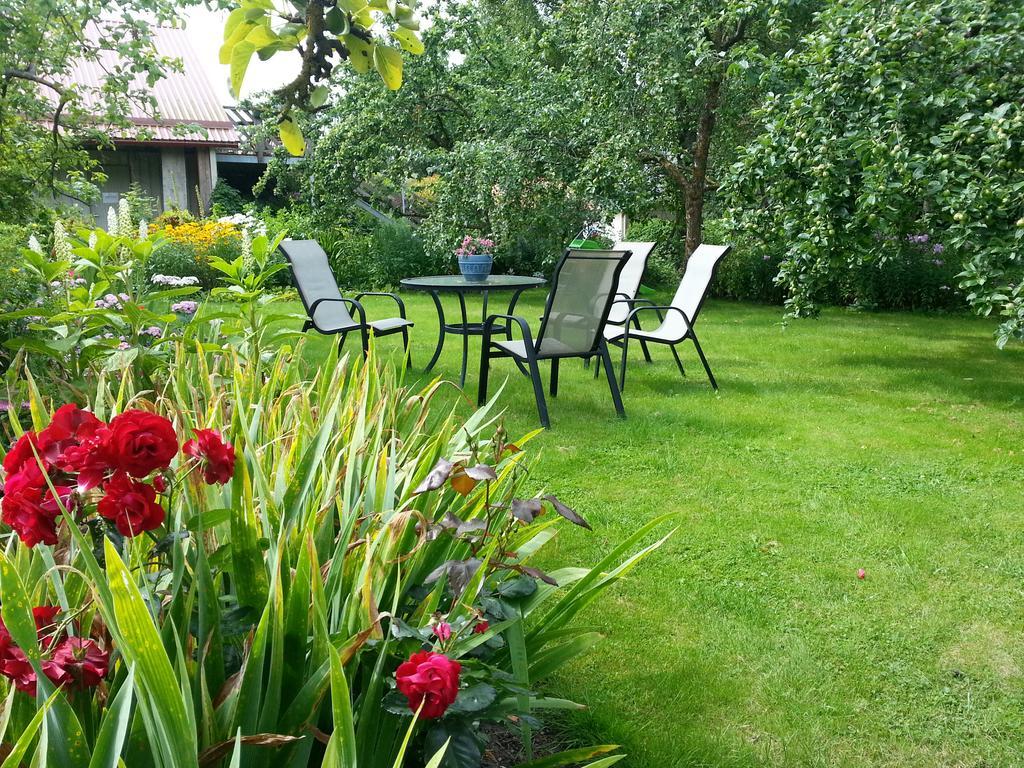 Piibelehe Guest Accommodation Kuressaare Rum bild