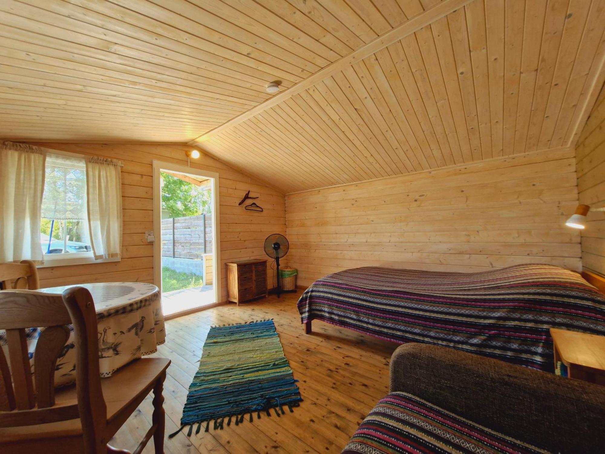 Piibelehe Guest Accommodation Kuressaare Exteriör bild