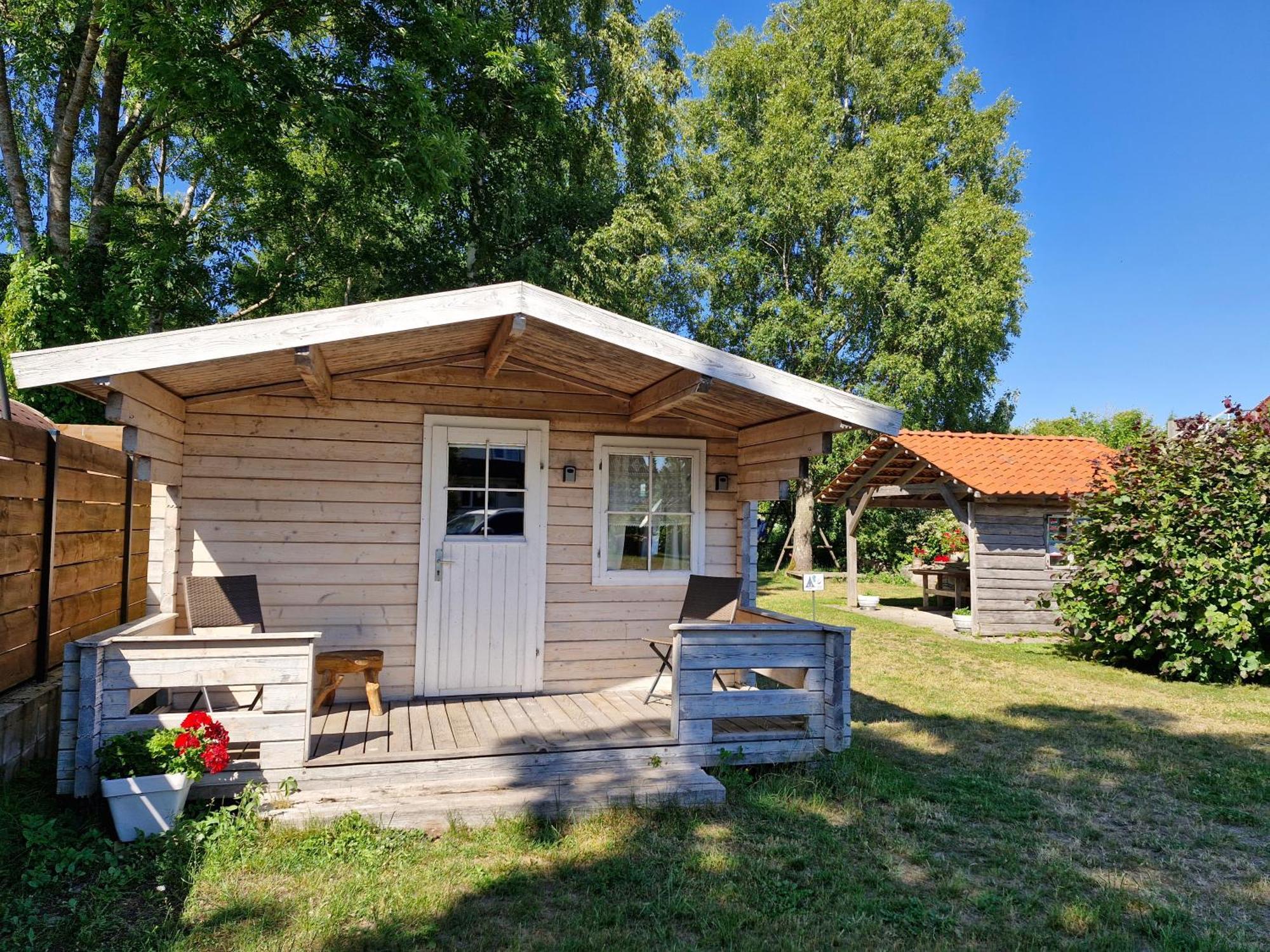 Piibelehe Guest Accommodation Kuressaare Exteriör bild