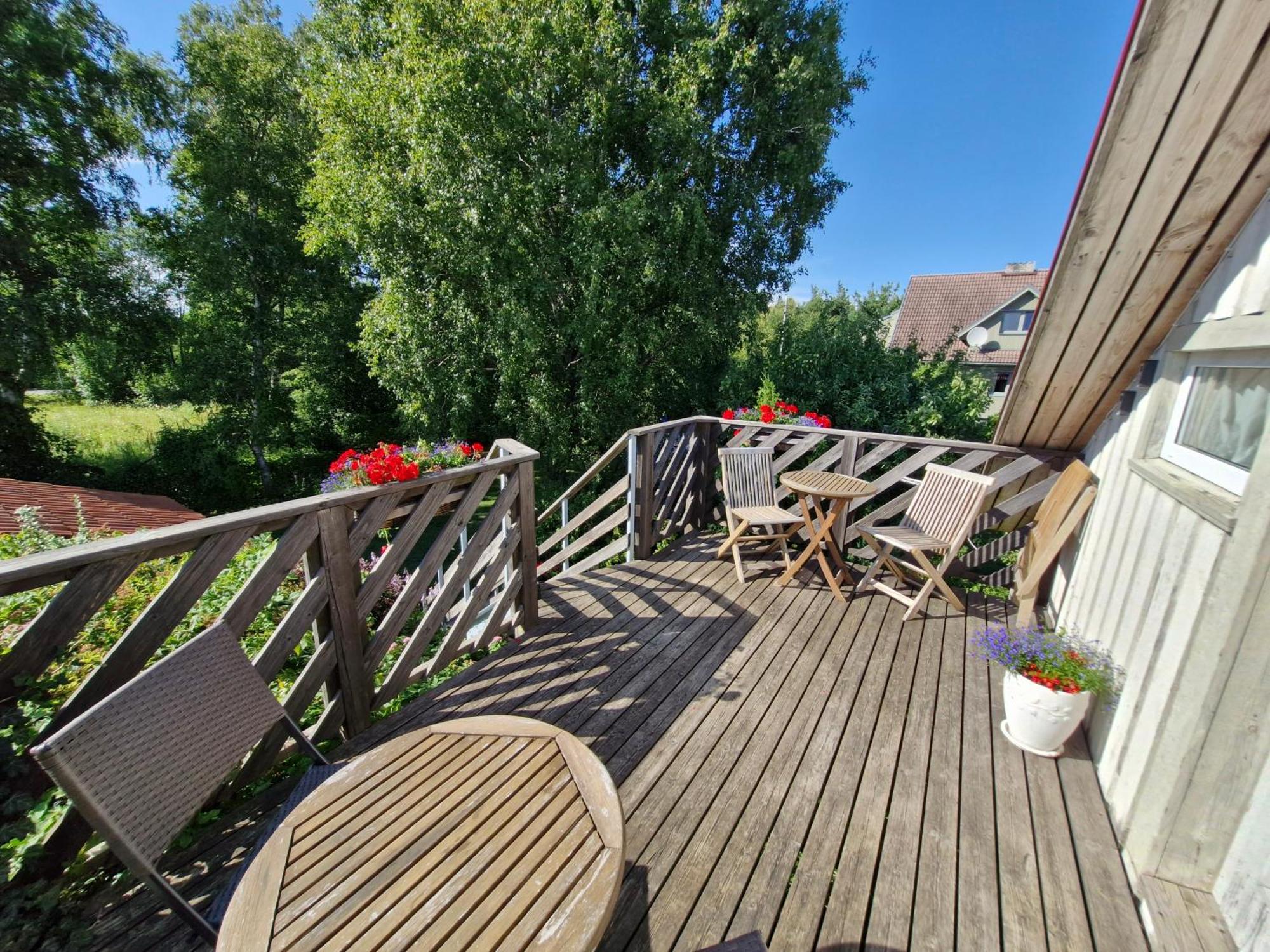 Piibelehe Guest Accommodation Kuressaare Exteriör bild