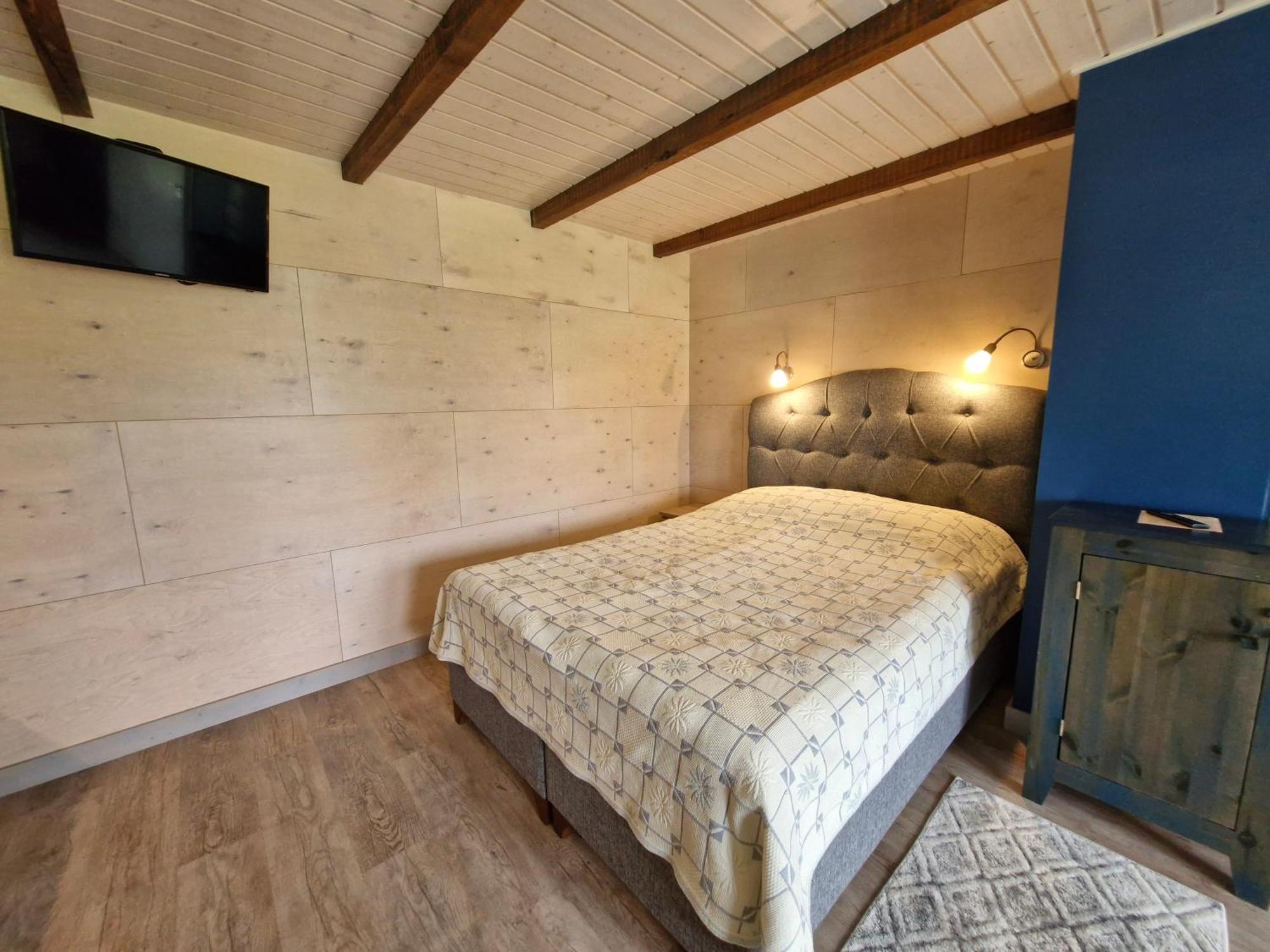 Piibelehe Guest Accommodation Kuressaare Exteriör bild