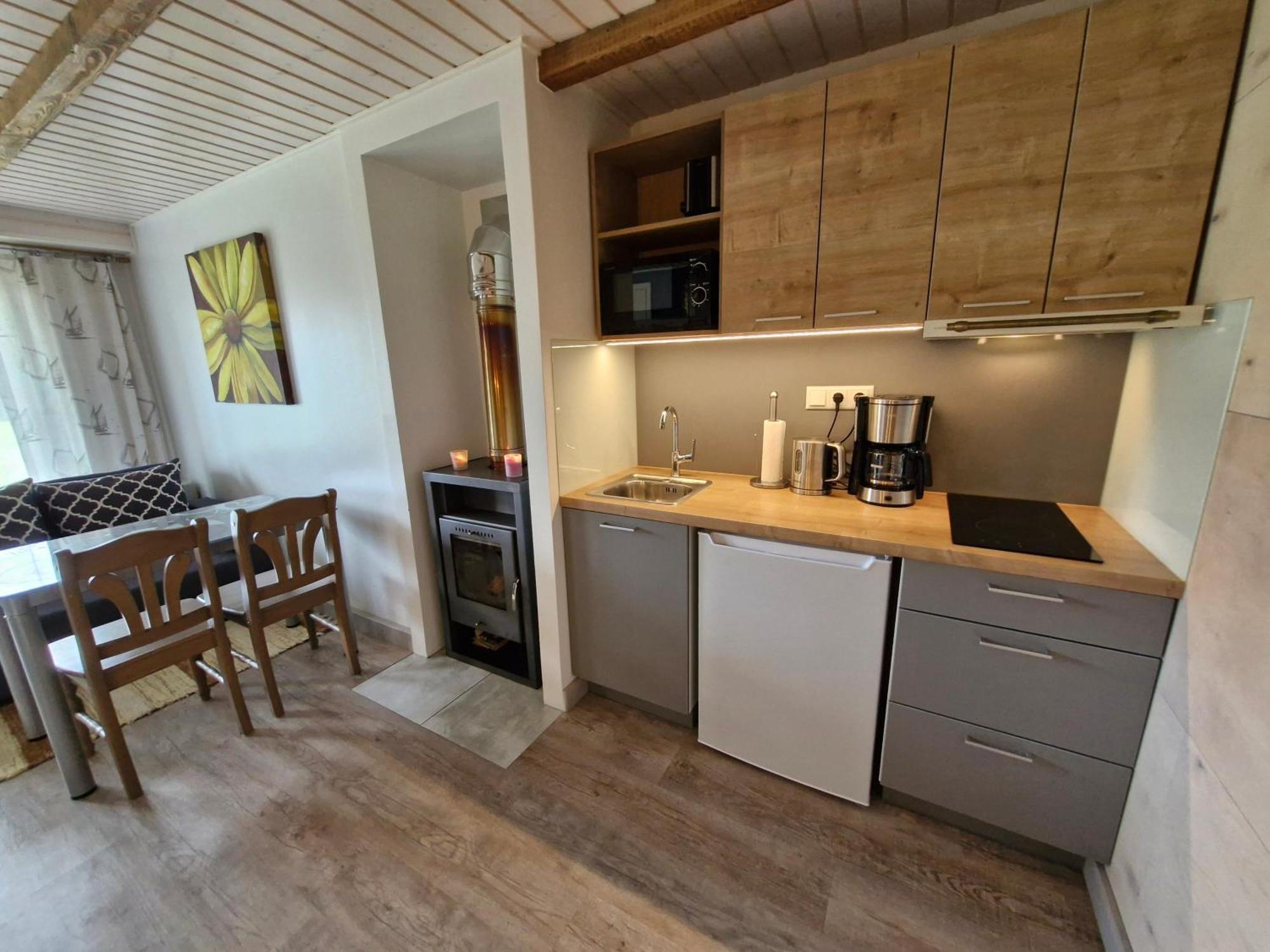 Piibelehe Guest Accommodation Kuressaare Exteriör bild