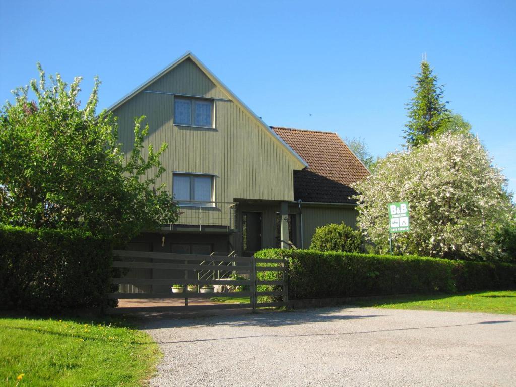 Piibelehe Guest Accommodation Kuressaare Exteriör bild